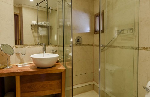 Neltume Hôtel | Huilo Huilo Nothofagus Hotel & Spa