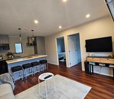 Kelston Appartement | Humble Abode