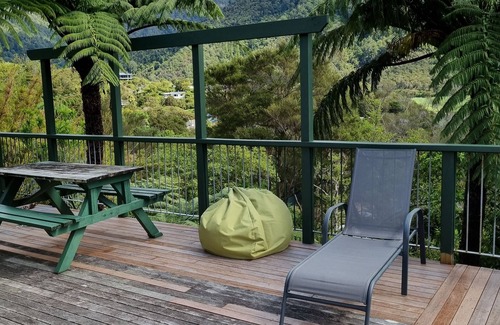 Duncan Bay Maison | Humble Kiwi Bach dans la magnifique baie Duncan