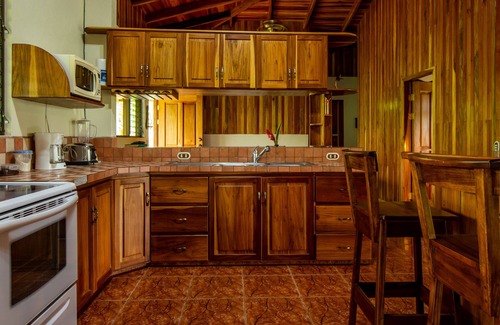 Monterrey Maison | Hummingbird Hacienda