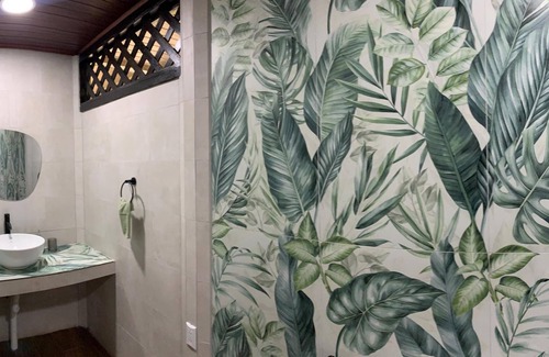 Cahuita Cabine | Hummingbird House - Playa Grande Lodge
