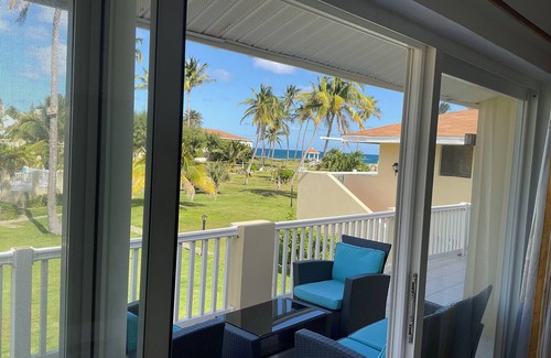 Basseterre Copropriété | HUMMINGBIRD REST NOUVEAU CONDO À 2 LITS POUVANT ÊTRE VUE MAGNIFIQUE MODERNE ET SPACIEUX