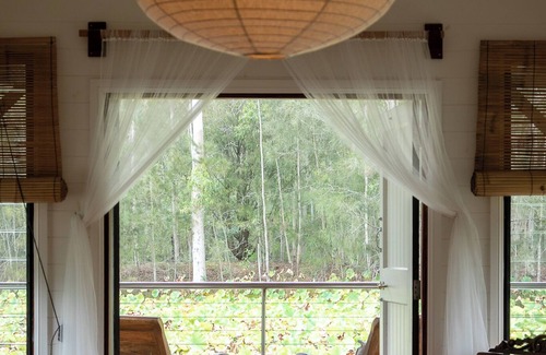 Lovedale Cabine | Unique Hunter Valley Rainforest Hideaway, The Showerhouse at Leaves and Fishes