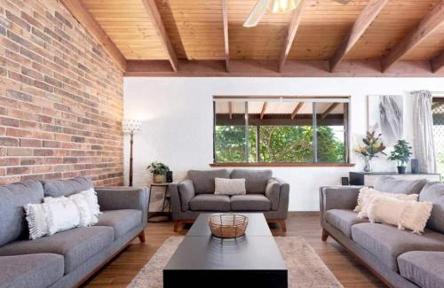 Whittingham Maison | Hunter Valley Homes Pets Heated Pool