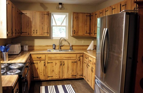 Williamsville Maison | Hunting/Fishing Cabin at Lake Wappapello
