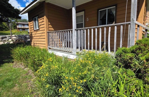 Hunts Point Cabine | Hunts Point 1-BR Coastal Retreat - Cottage # 5