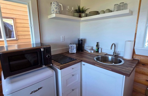 Hunts Point Cabine | Hunts Point 1-BR Coastal Retreat - Cottage # 7
