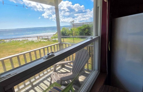 Hunts Point Cabine | Hunts Point 2-Bed Coastal Retreat - Cottage # 9