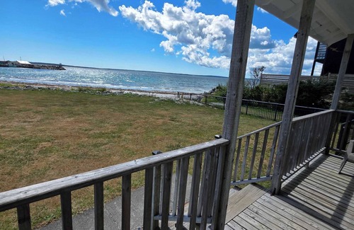 Hunts Point Cabine | Hunts Point 2-Bed Coastal Retreat - Cottage # 9