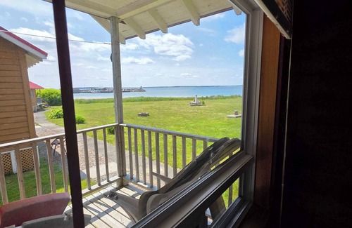 Hunts Point Cabine | Hunts Point 2-BR Coastal Retreat - Cottage # 4