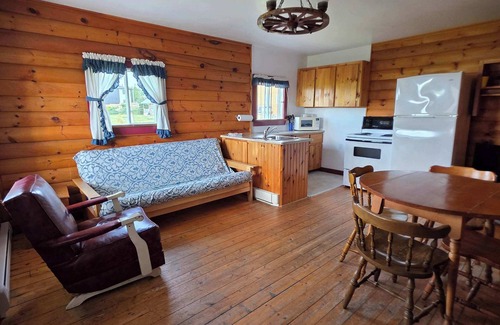 Hunts Point Cabine | Hunts Point 2-BR Coastal Retreat - Cottage # 1