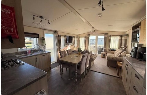 Bouvet Island Cabine | Hurleys Haven Mini Lodge At Camber (sleeps 8) Ashview 10