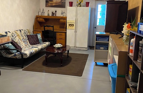 Ashfield-Colborne-Wawanosh Cottage | Huron Lakefront Cottage Charming 8 bedrms 4bths 18+guests 8car/Pool/Hotub/pets .