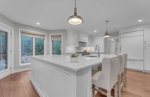 Grand Bend Cottage | Huron Woods Holiday House-High End Luxury!