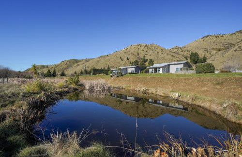 Hurunui Maison | Hurunui River Retreat - Flax Cottage