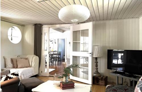 Sodersvik Maison | Hus med gästhus på Gräddö