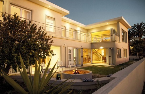 Melkbosstrand Maison | Huus Dejuna Family-friendly with private swimming pool and sea view