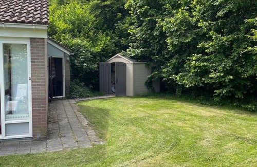 Zwiggelte Maison | HVD153 (4/H) Putter Recreational home at forest edge