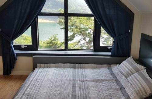 Hwacheon Maison | Hwacheon Pension AU