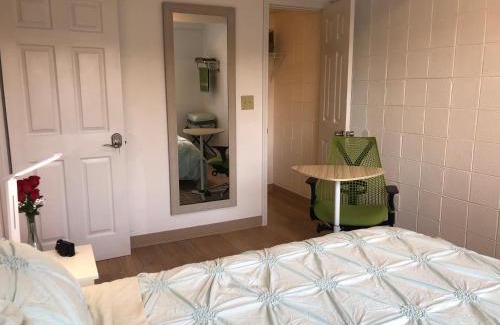 Kenwood Maison | Hyde Park Modern Private Room - Near Univ of Chicago