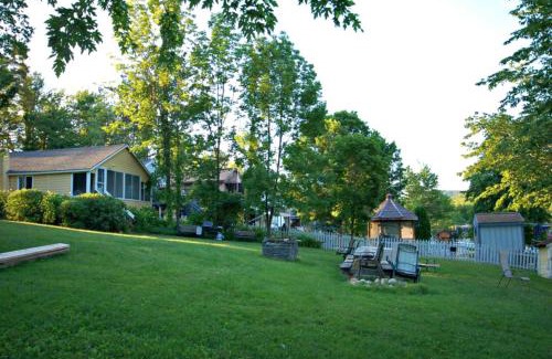 Poultney Maison | Hydrangea Cottage