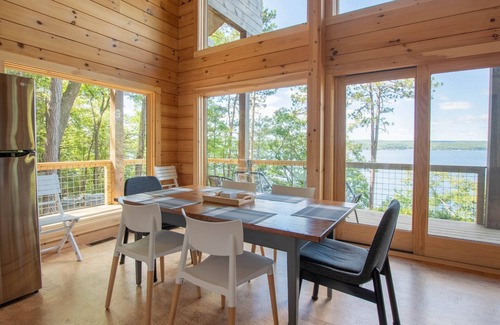 Valois Maison | Hygge on Seneca: "Relaxing Seneca Lake Getaway!"