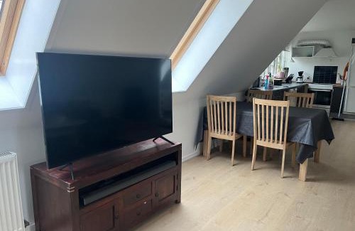 Aalborg Municipality Appartement | Hyggelig 1. sals lejlighed