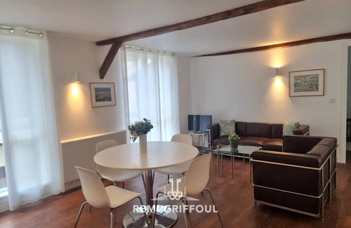 Enclos Appartement | Hypolite 3*New* - Bel Appartement pour 4 - 80 mètres du Port d' Honfleur