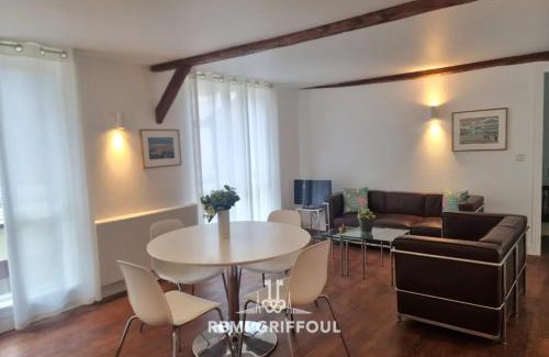 Enclos Appartement | Hypolite 3New - Bel Appartement pour 4 - 80 mètres du Port d' Honfleur