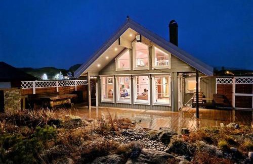 Botnhamn Maison | Hytte ved havet på Brensholmen, nær Sommarøy, Tromsø