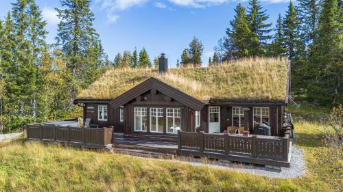 Nord-Aurdal Maison | HYTTEEVENTYR I VALDRES MED JACUZZI, 5 soverom, alpinbakke og skiløyper like ved!