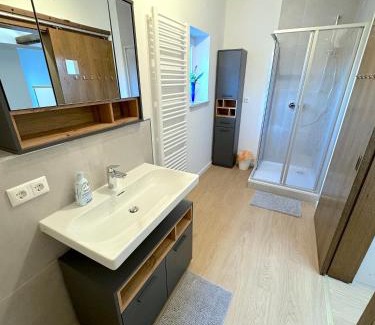 Oberteisbach Appartement | I Apartment Dingolfing Ferienwohnung Kronwieden I