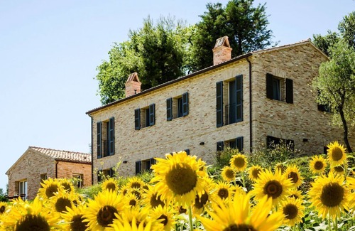 Ostra Vetere Villa | I Girasoli - Cinq Chambres Villa, Couchages 10