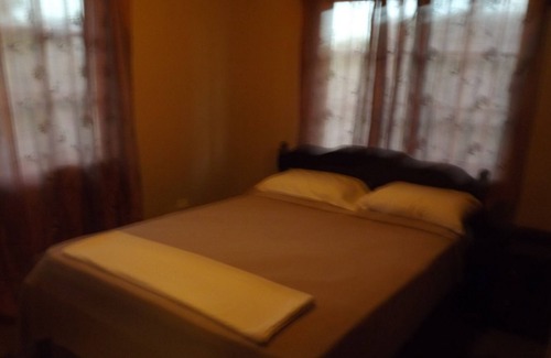 Belize City Maison | I & R Home