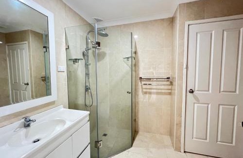 Baulkham Hills Maison | I Room