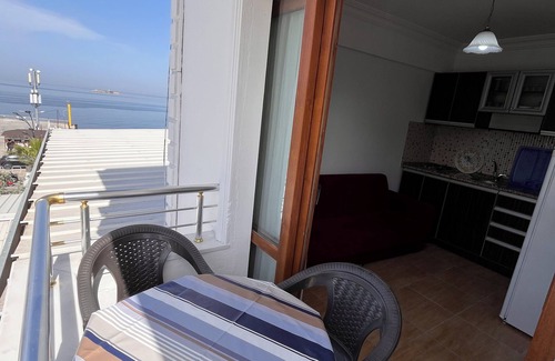 Marmara Appartement | İSKELE APART AVŞA