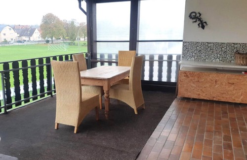 Grossmehring Appartement | I04 - Ferienhaus für Monteure mit Balkon in Großmehring bei Ingolstadt, 115qm, 4 Zimmer, Max. 7 Personen