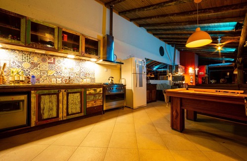 Praia do Rosa Maison | Ibiraquera Guest House Beautiful villa with pool and jacuzzi