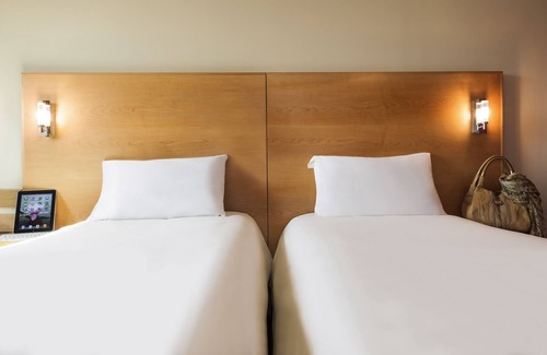 Quartier du Lac Hôtel | ibis Bordeaux Lac