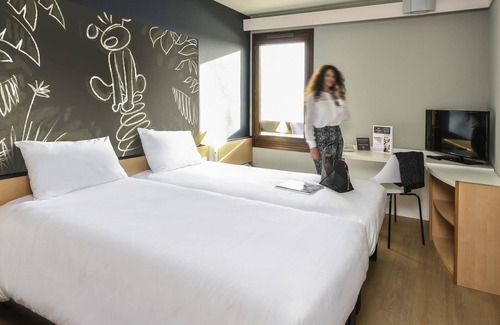 Fleurus Hôtel | ibis Charleroi Airport Brussels South