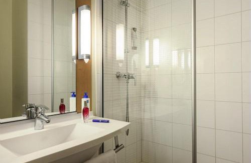 Royallieu Pompidou Hôtel | ibis Compiegne