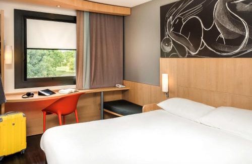 Montceau-les-Mines Hôtel | ibis Montceau les Mines