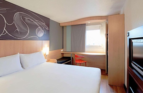 Costieres Hôtel | ibis Nîmes Ouest - A9