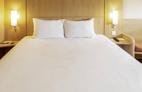Las Campas y San Claudio Hôtel | ibis Oviedo