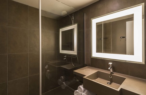 Bron Hôtel | ibis Styles Lyon Bron Eurexpo