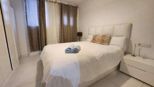 Talamanca Appartement | Ibiza - Apartment - Sleeps 4 - Parking - Pool