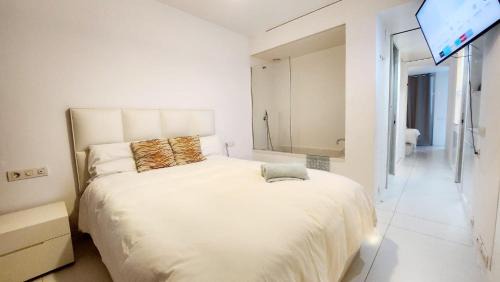 Talamanca Appartement | Ibiza - Apartment - Sleeps 4 - Parking - Pool