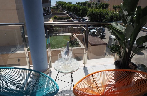 Playa d'en Bossa Appartement | Ibiza Beach 3Bedroom Apartment, wi-fi, balcon avec vue sur la mer