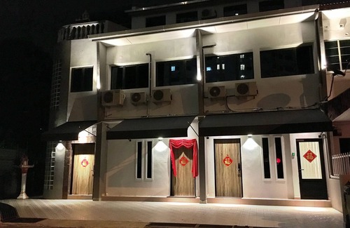 Downtown George Town Maison | iBook10 Deluxe Loft Suite Room by iBook Homestay