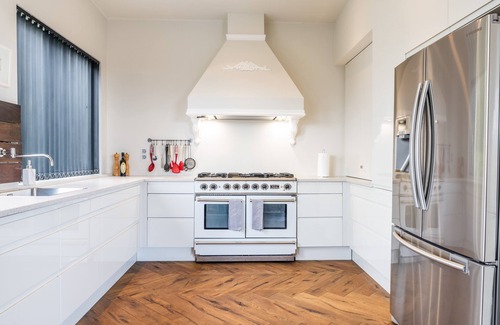 Reykjavik Villa | SJF Villa avec bain à remous et vue sur les montagnes - 15 min du centre-ville de REYKJAVÍK, ISLANDE